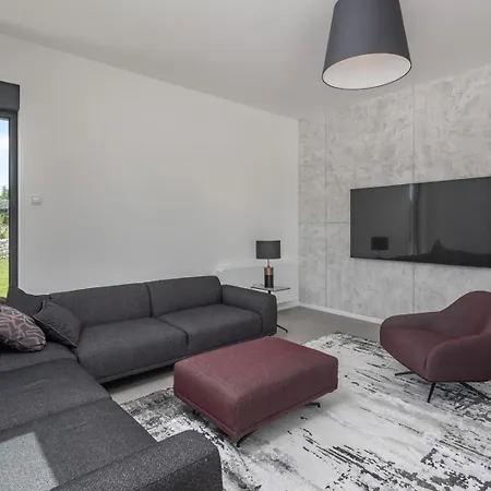 New! Luxury Epic 2 - 50 M2 Heated Pool *