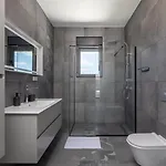 New! Luxury Lumina - 50 M2 Heated Pool Villa *