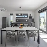 New! Luxury Lumina - 50 M2 Heated Pool * Jursici